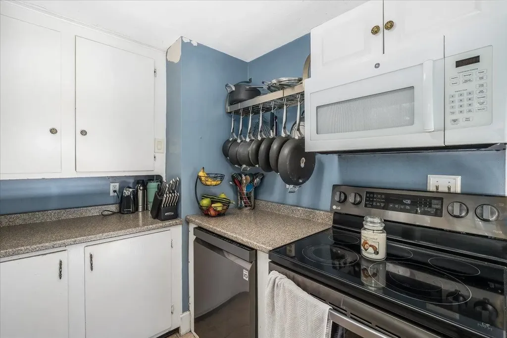 52 Hutchins Street Concord NH 03303