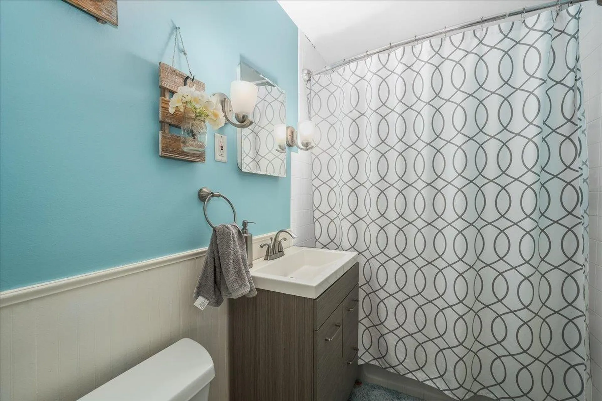 52 Hutchins Street Concord NH 03303
