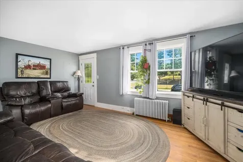 52 Hutchins Street Concord NH 03303