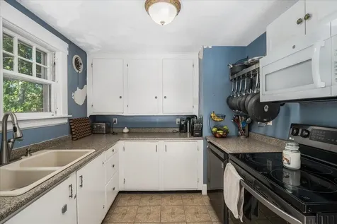 52 Hutchins Street Concord NH 03303