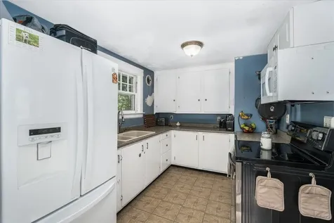 52 Hutchins Street Concord NH 03303