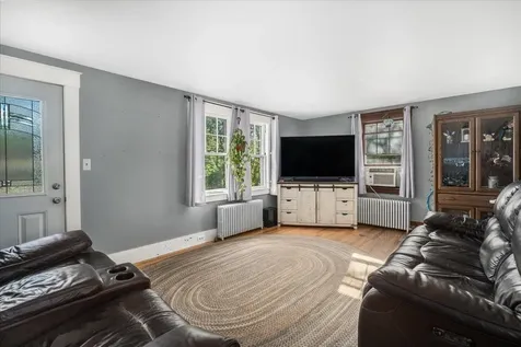 52 Hutchins Street Concord NH 03303