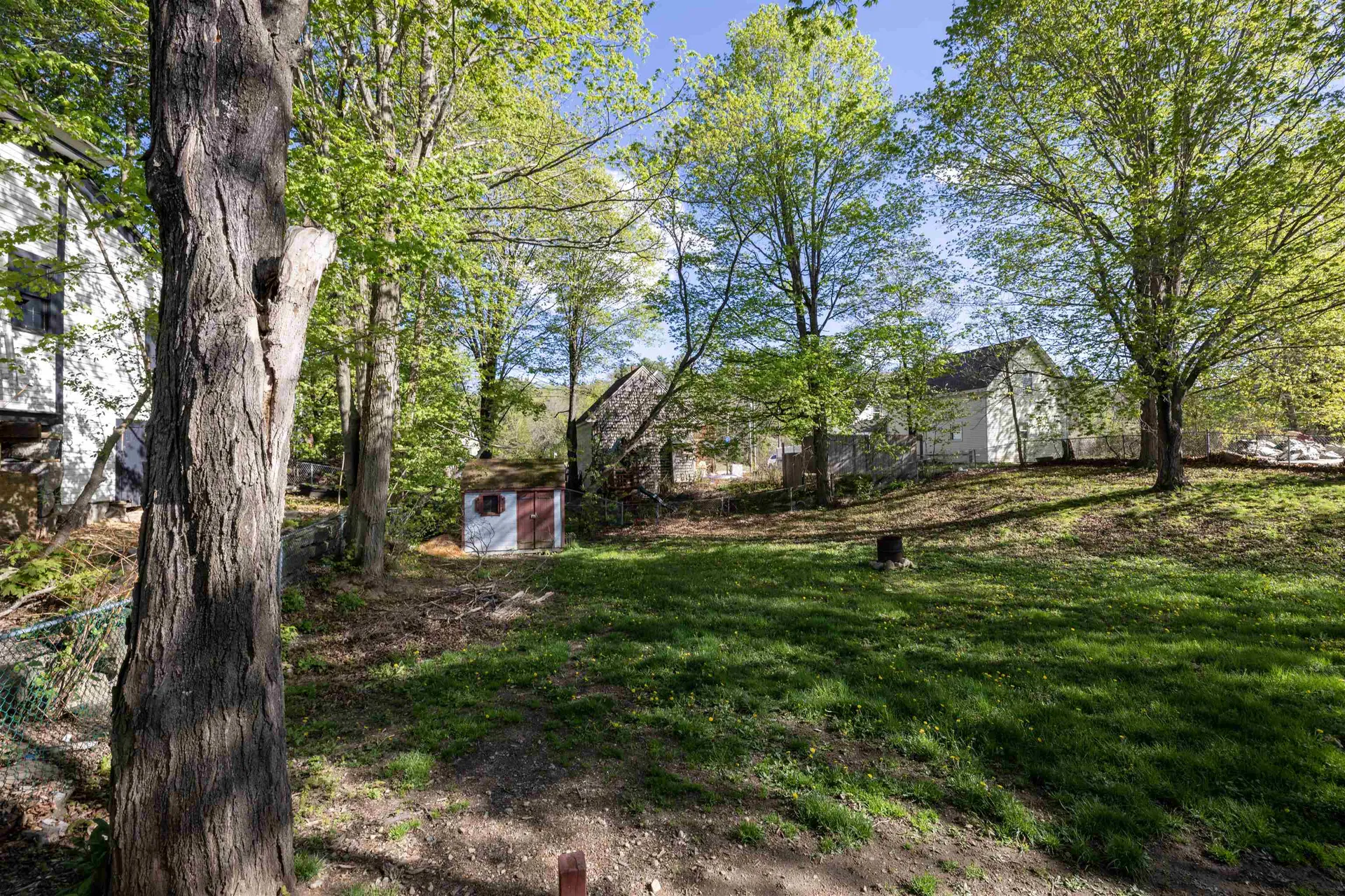 8 Old Manchester Road Raymond NH 03077