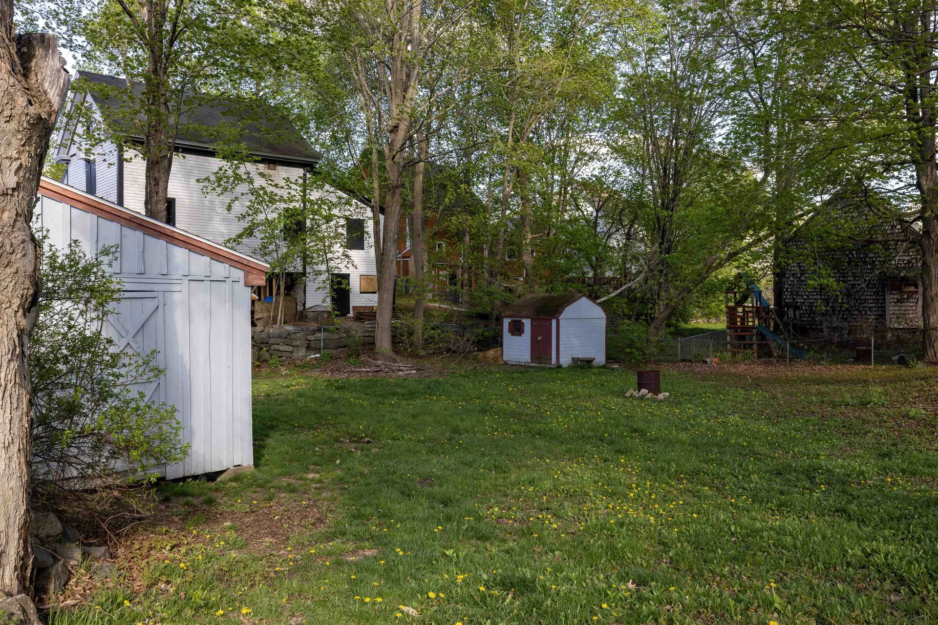 8 Old Manchester Road Raymond NH 03077
