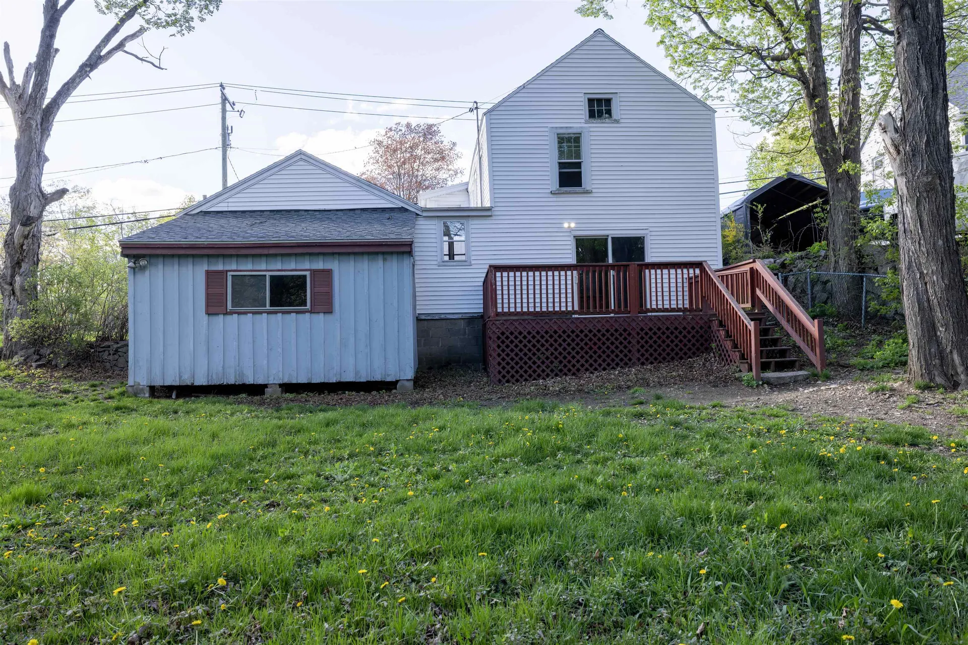 8 Old Manchester Road Raymond NH 03077