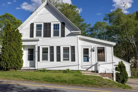 8 Old Manchester Road Raymond NH 03077