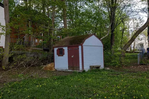 8 Old Manchester Road Raymond NH 03077