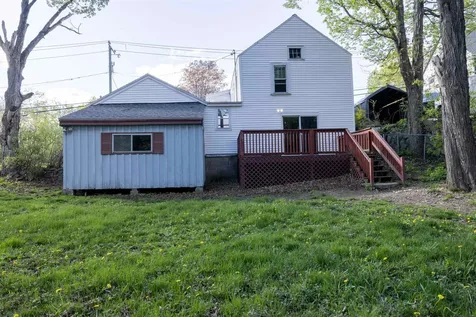 8 Old Manchester Road Raymond NH 03077
