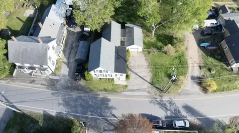 8 Old Manchester Road Raymond NH 03077