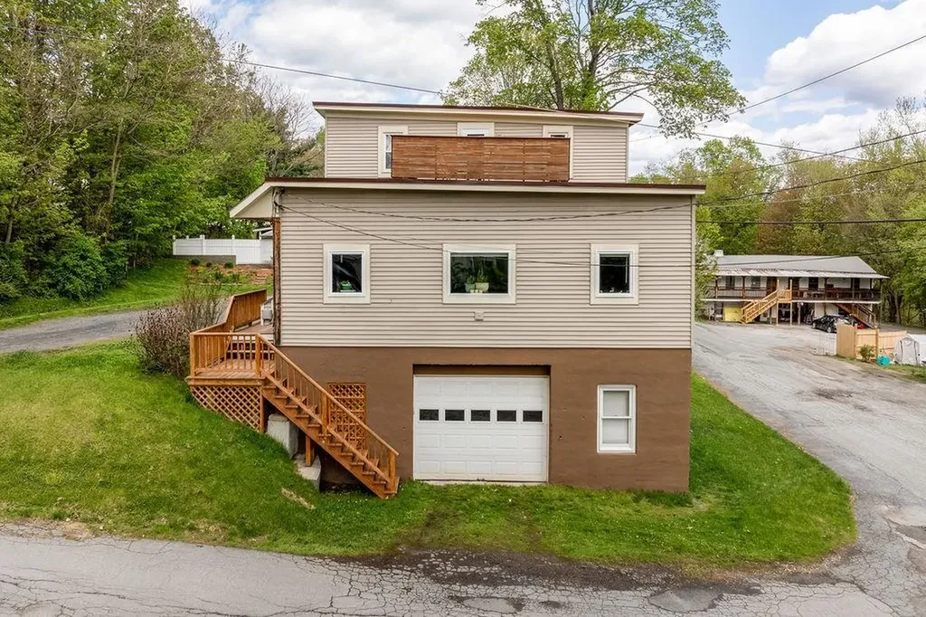 24 Putnam Street Claremont NH 03741