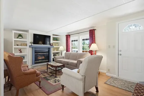 55 Roger Road Goffstown NH 03045