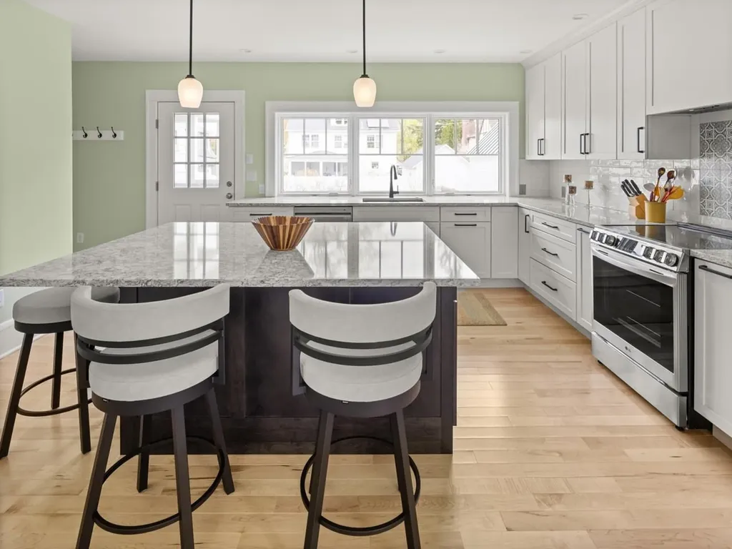 28 Henderson Terrace Burlington VT 05401