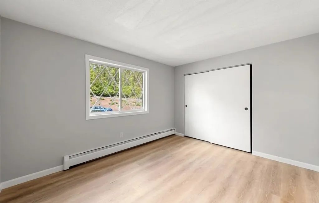 3 Pembroke Drive Derry NH 03038