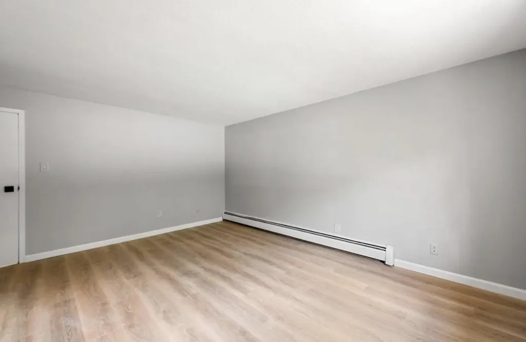 3 Pembroke Drive Derry NH 03038