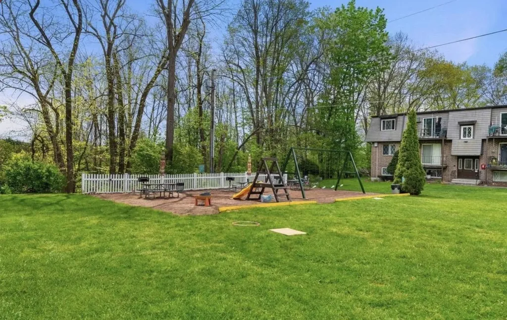 3 Pembroke Drive Derry NH 03038