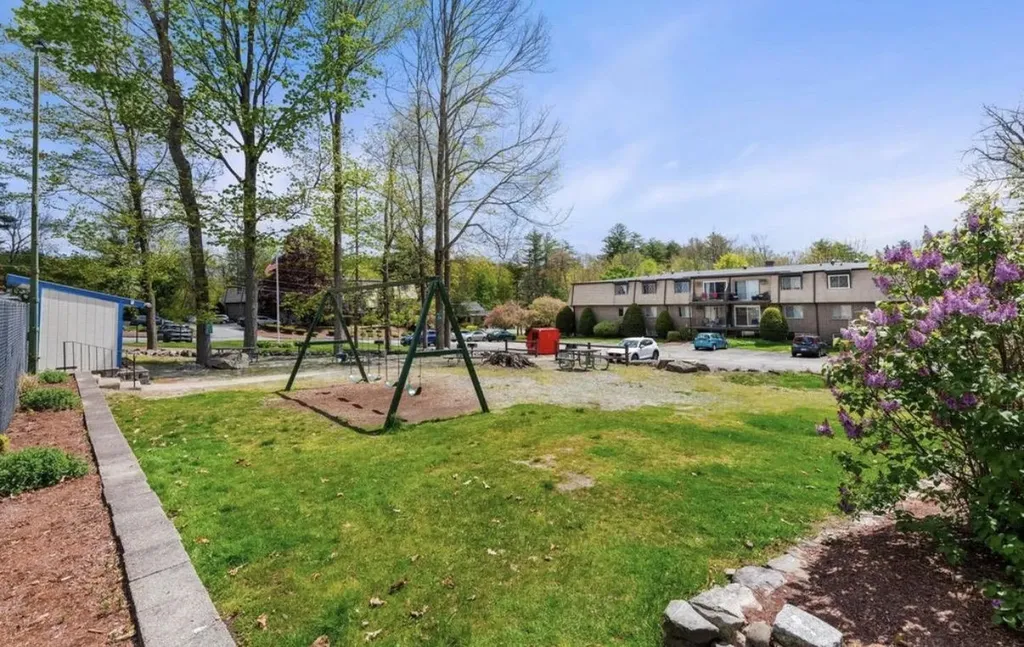 3 Pembroke Drive Derry NH 03038