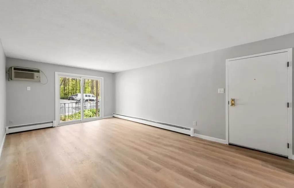 3 Pembroke Drive Derry NH 03038