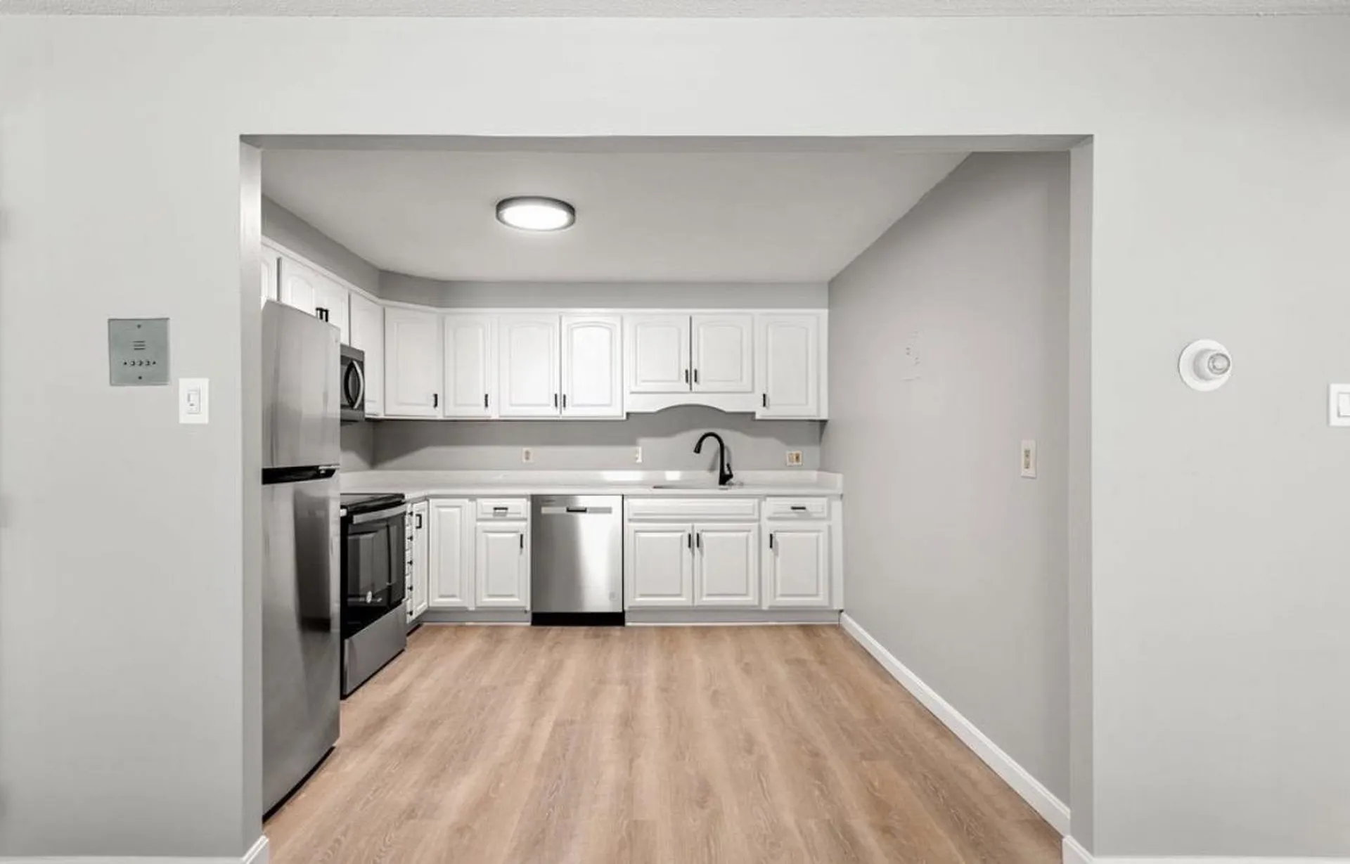 3 Pembroke Drive Derry NH 03038