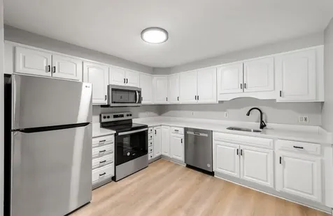 3 Pembroke Drive Derry NH 03038