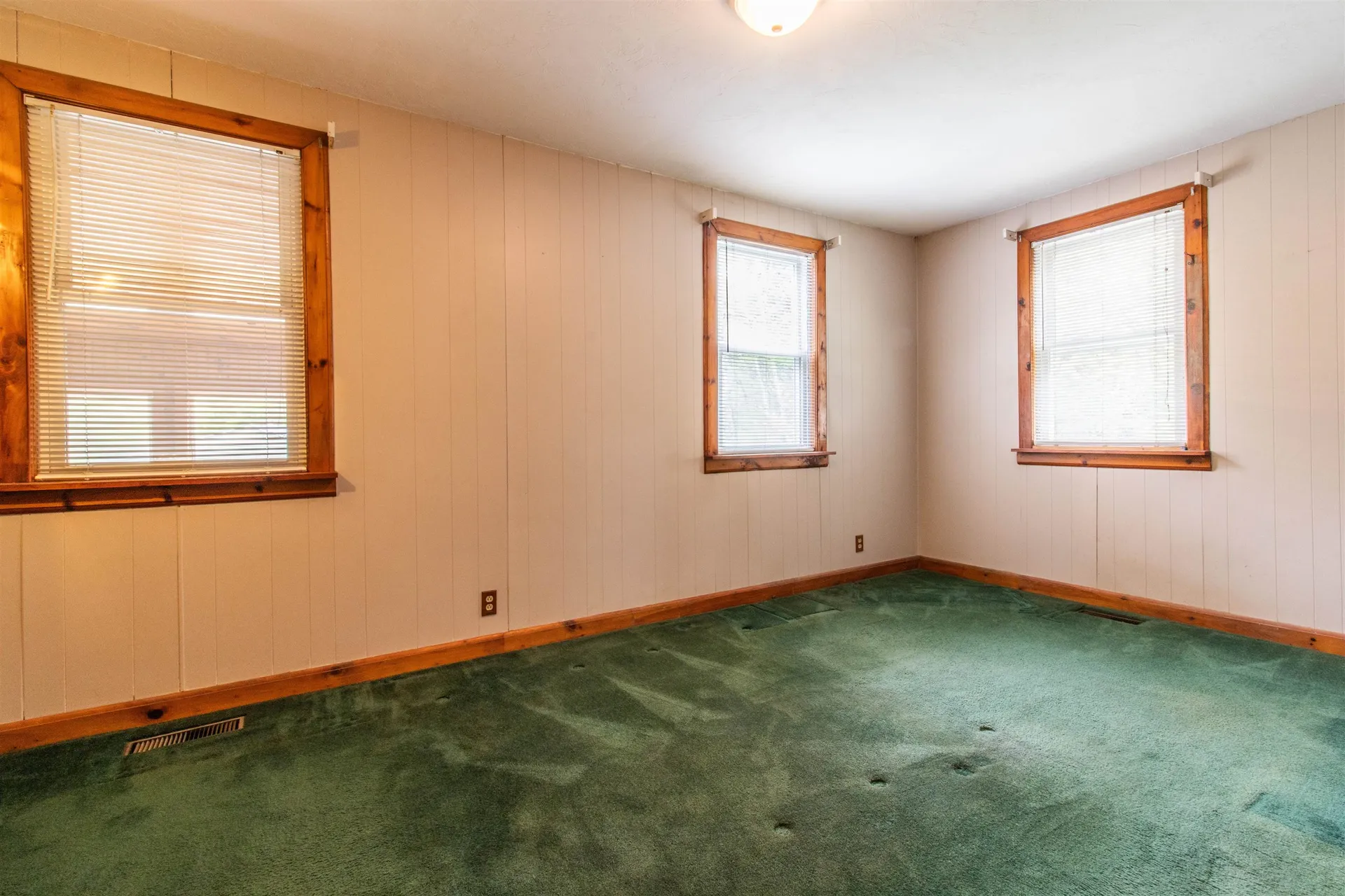 60 Robinson Road Hudson NH 03051