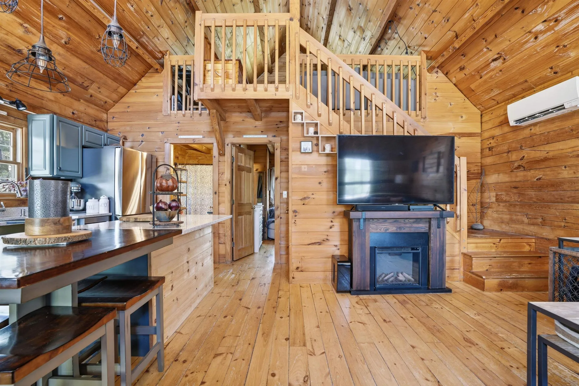 15 Sargent Drive Raymond NH 03077