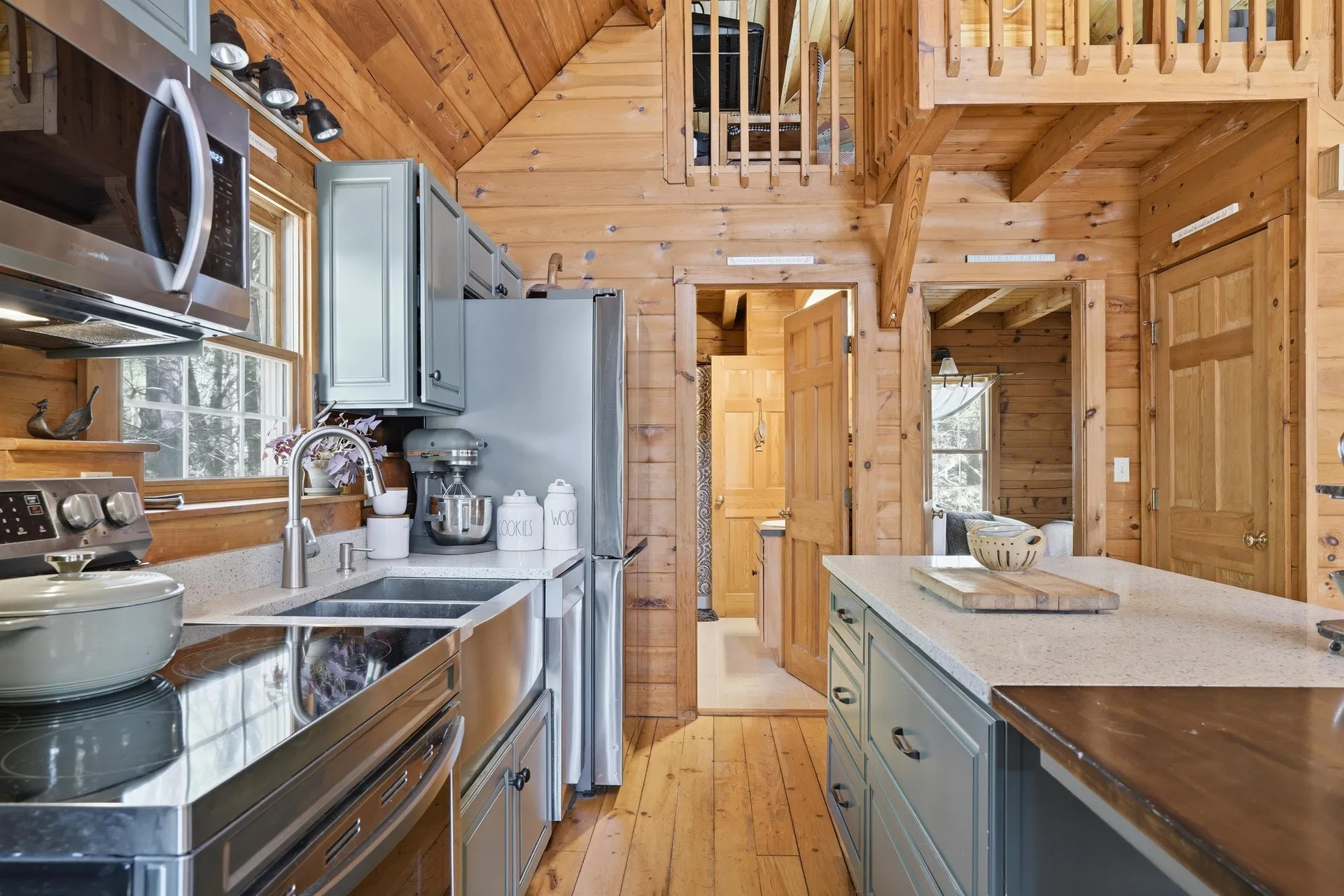 15 Sargent Drive Raymond NH 03077
