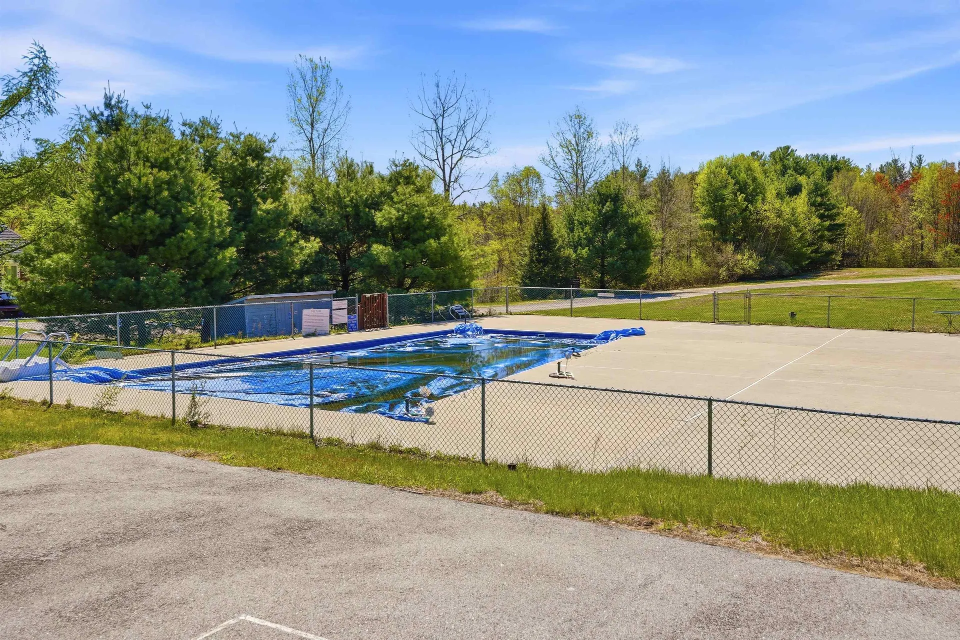 15 Sargent Drive Raymond NH 03077