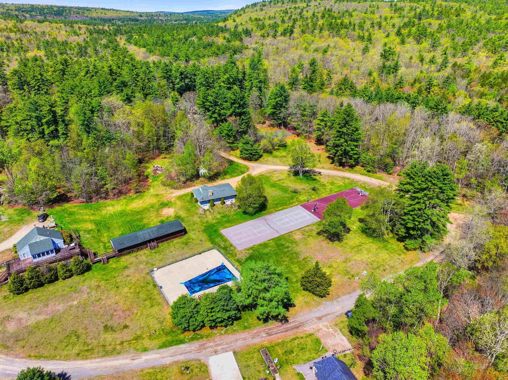 15 Sargent Drive Raymond NH 03077
