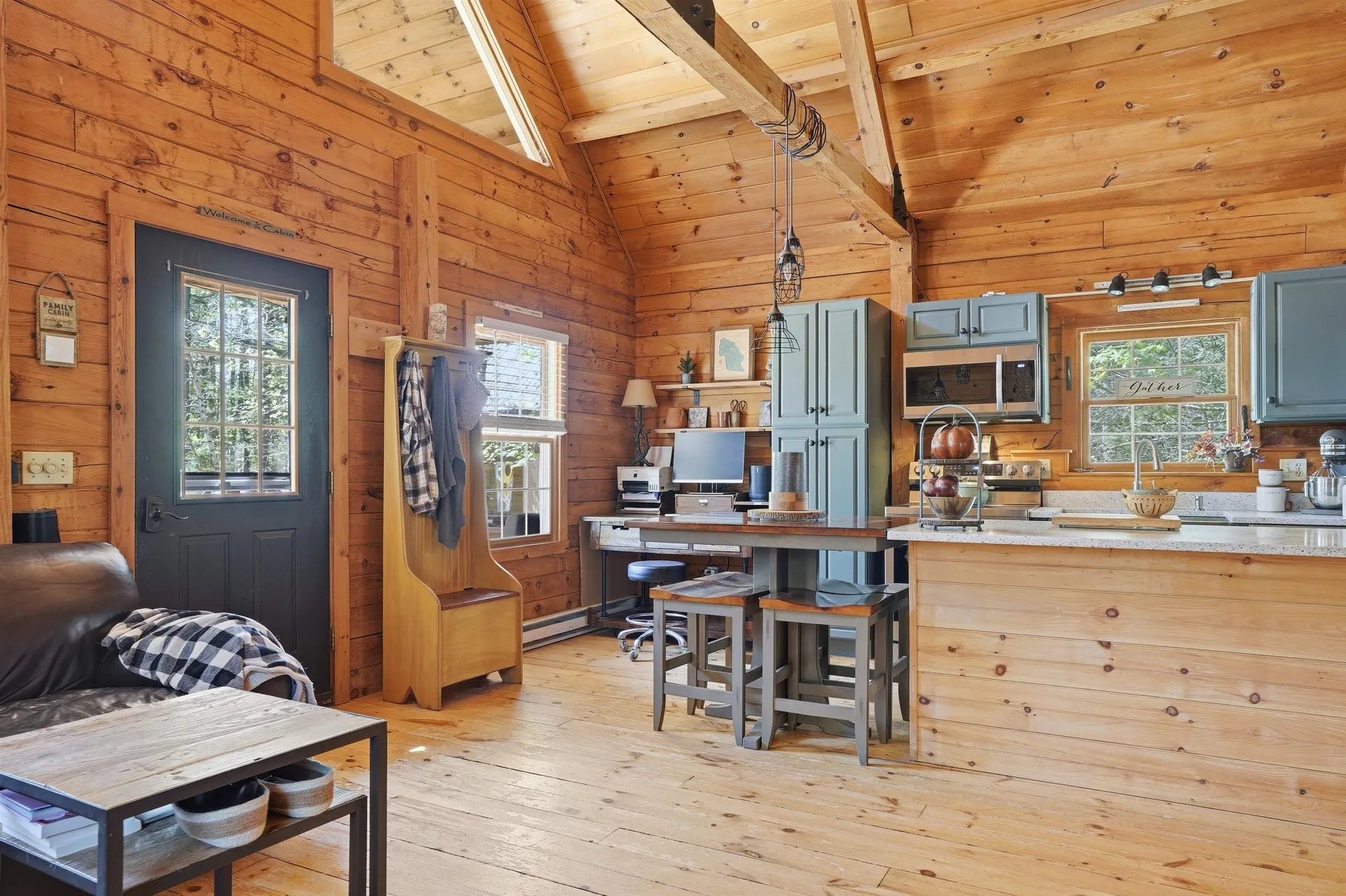 15 Sargent Drive Raymond NH 03077