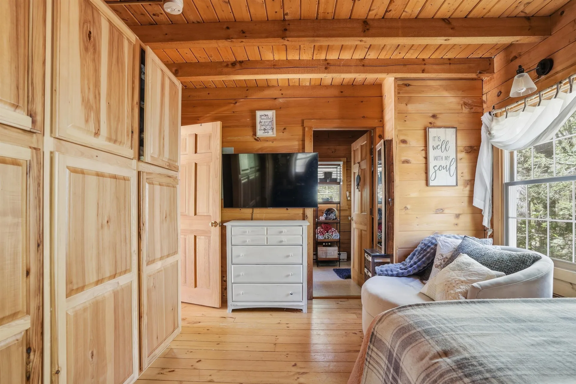 15 Sargent Drive Raymond NH 03077