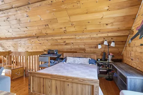 15 Sargent Drive Raymond NH 03077