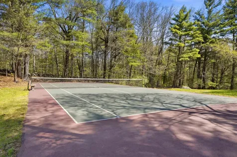 15 Sargent Drive Raymond NH 03077