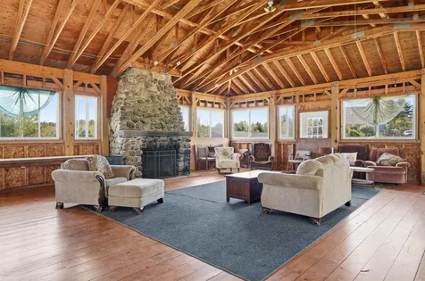 15 Sargent Drive Raymond NH 03077