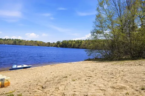 15 Sargent Drive Raymond NH 03077