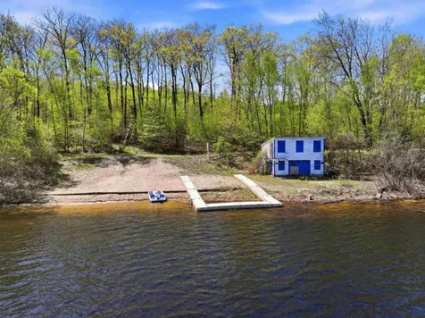 15 Sargent Drive Raymond NH 03077
