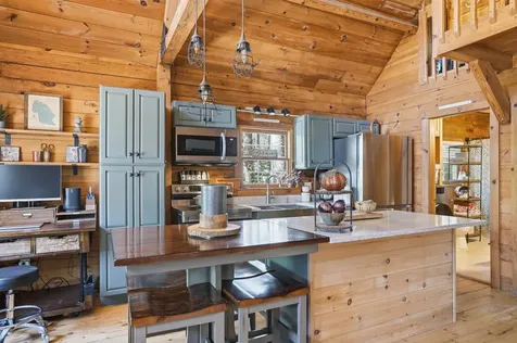15 Sargent Drive Raymond NH 03077