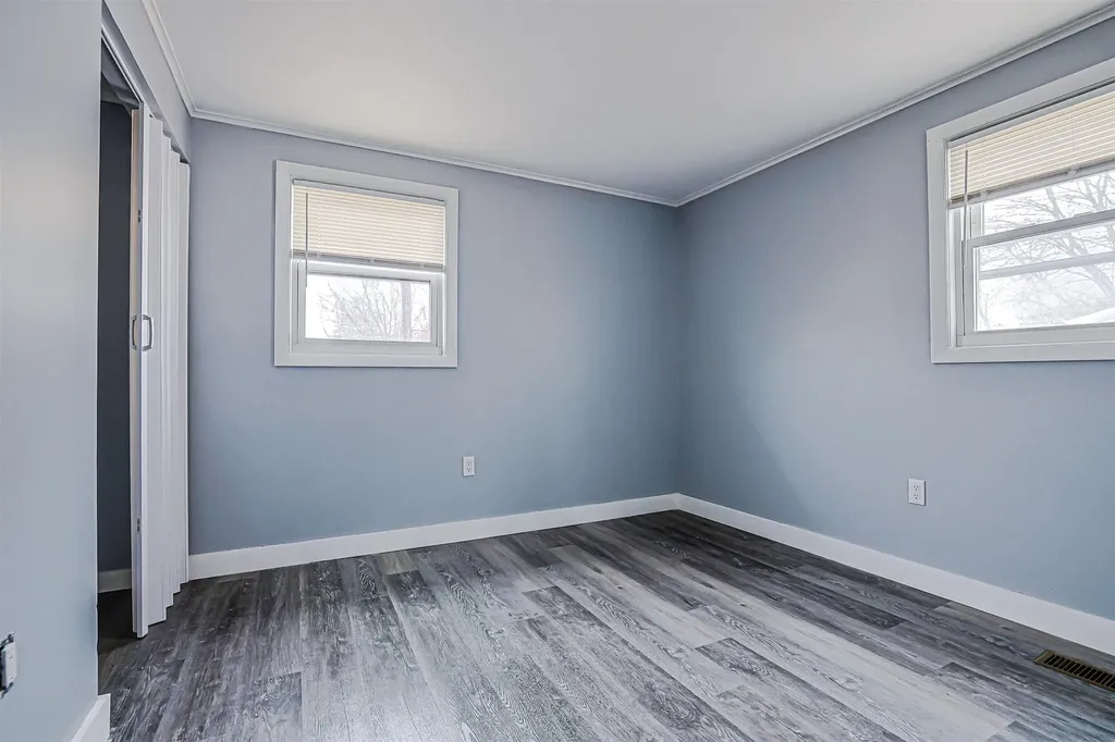 9 Oneida Circle Nashua NH 03060
