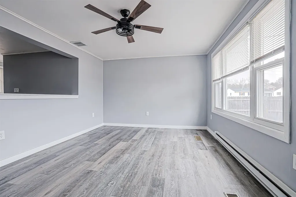 9 Oneida Circle Nashua NH 03060