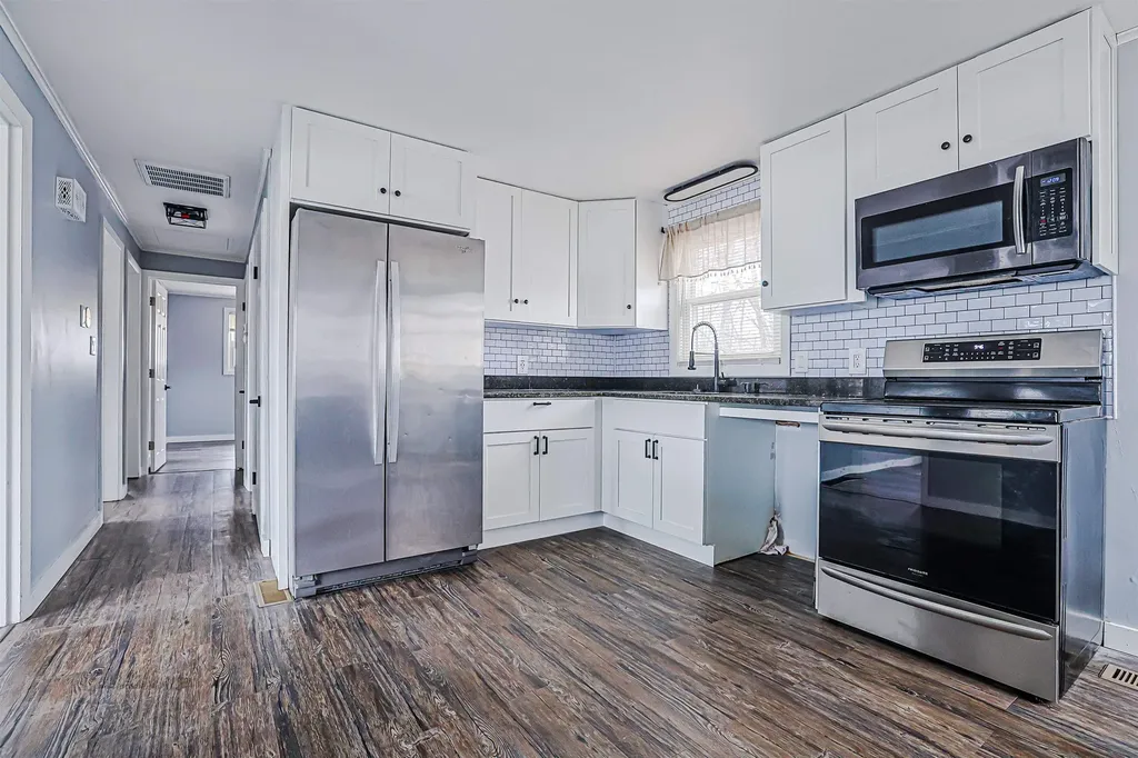 9 Oneida Circle Nashua NH 03060