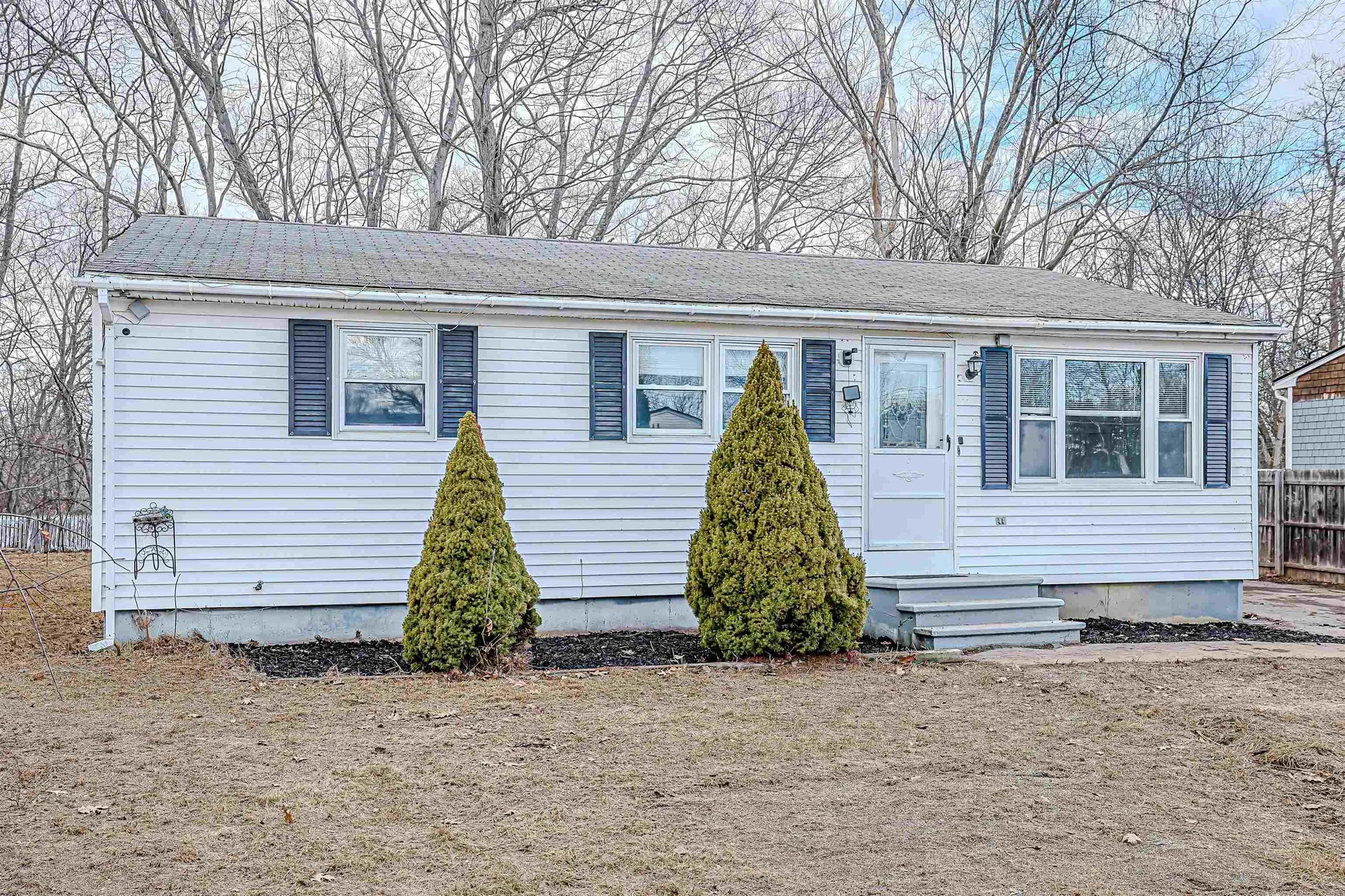 9 Oneida Circle Nashua NH 03060
