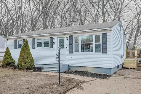 9 Oneida Circle Nashua NH 03060