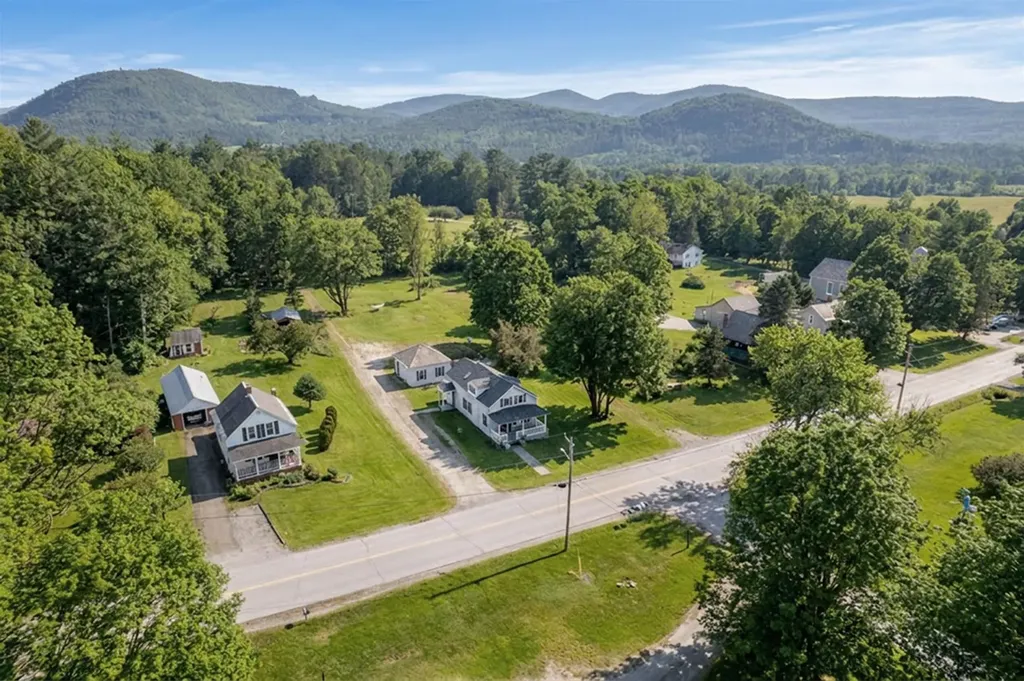 31 West Street Middletown Springs VT 05757