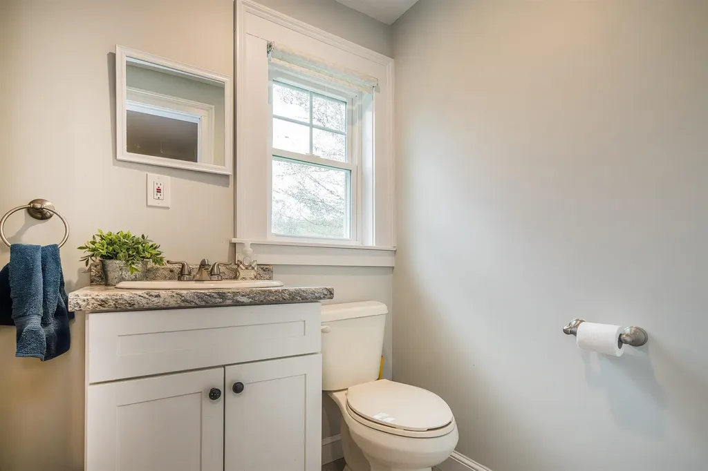 31 West Street Middletown Springs VT 05757