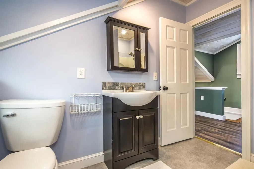 31 West Street Middletown Springs VT 05757