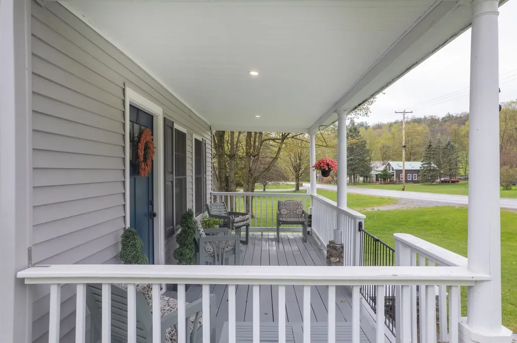 31 West Street Middletown Springs VT 05757