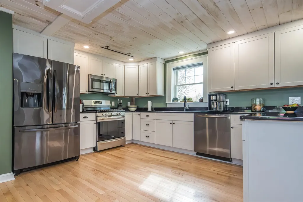 31 West Street Middletown Springs VT 05757