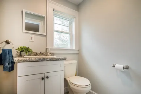 31 West Street Middletown Springs VT 05757