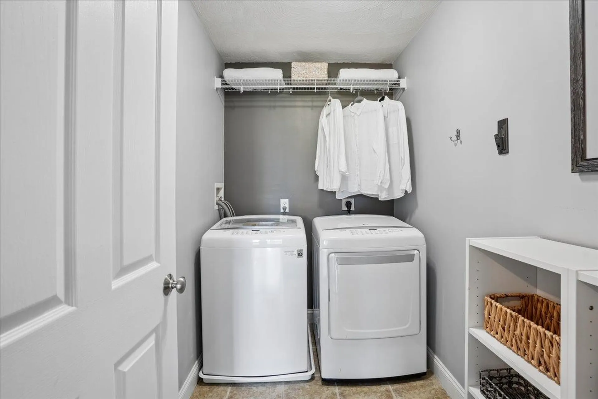 3 Crimson Court Nashua NH 03063