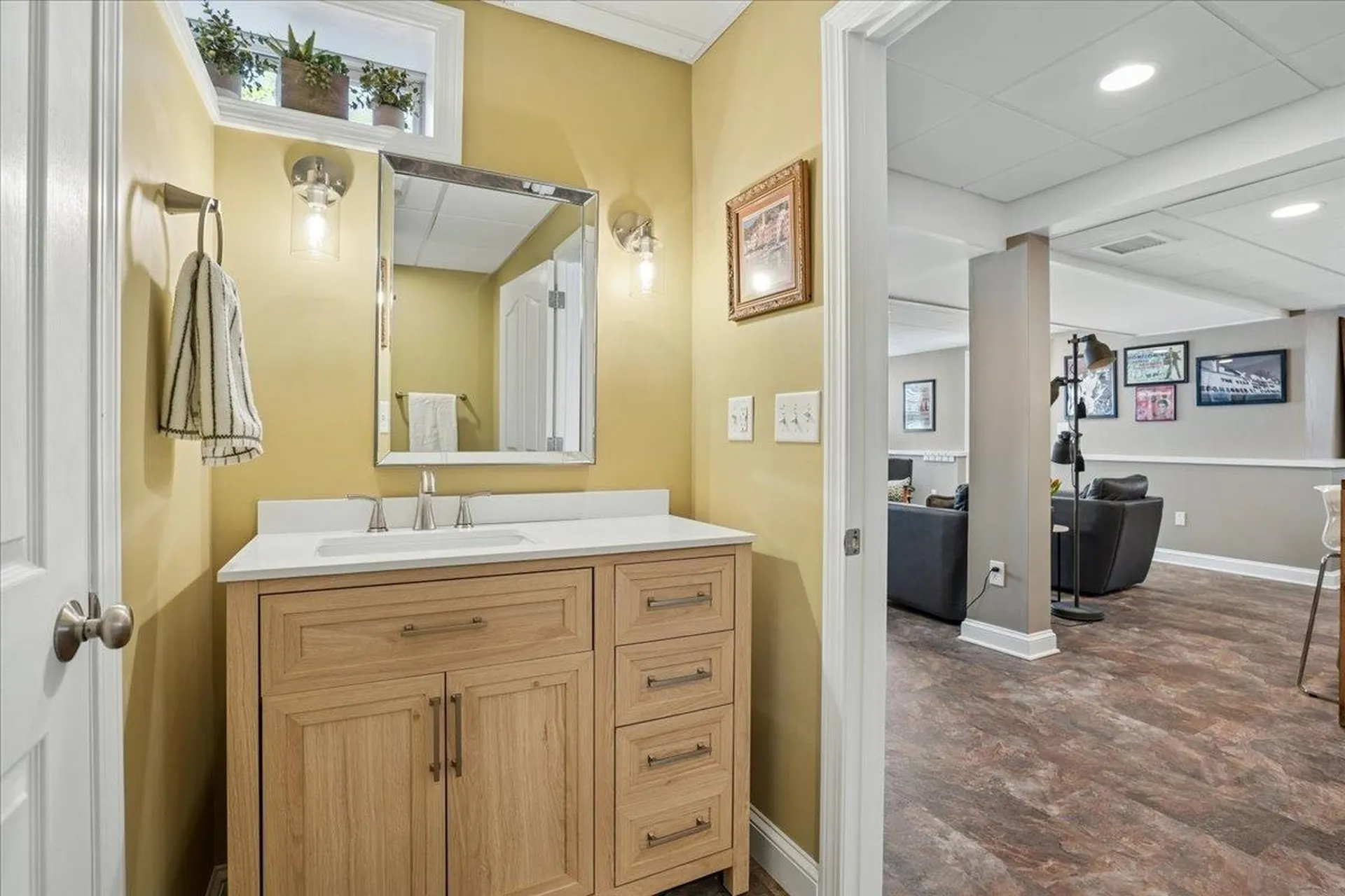 3 Crimson Court Nashua NH 03063