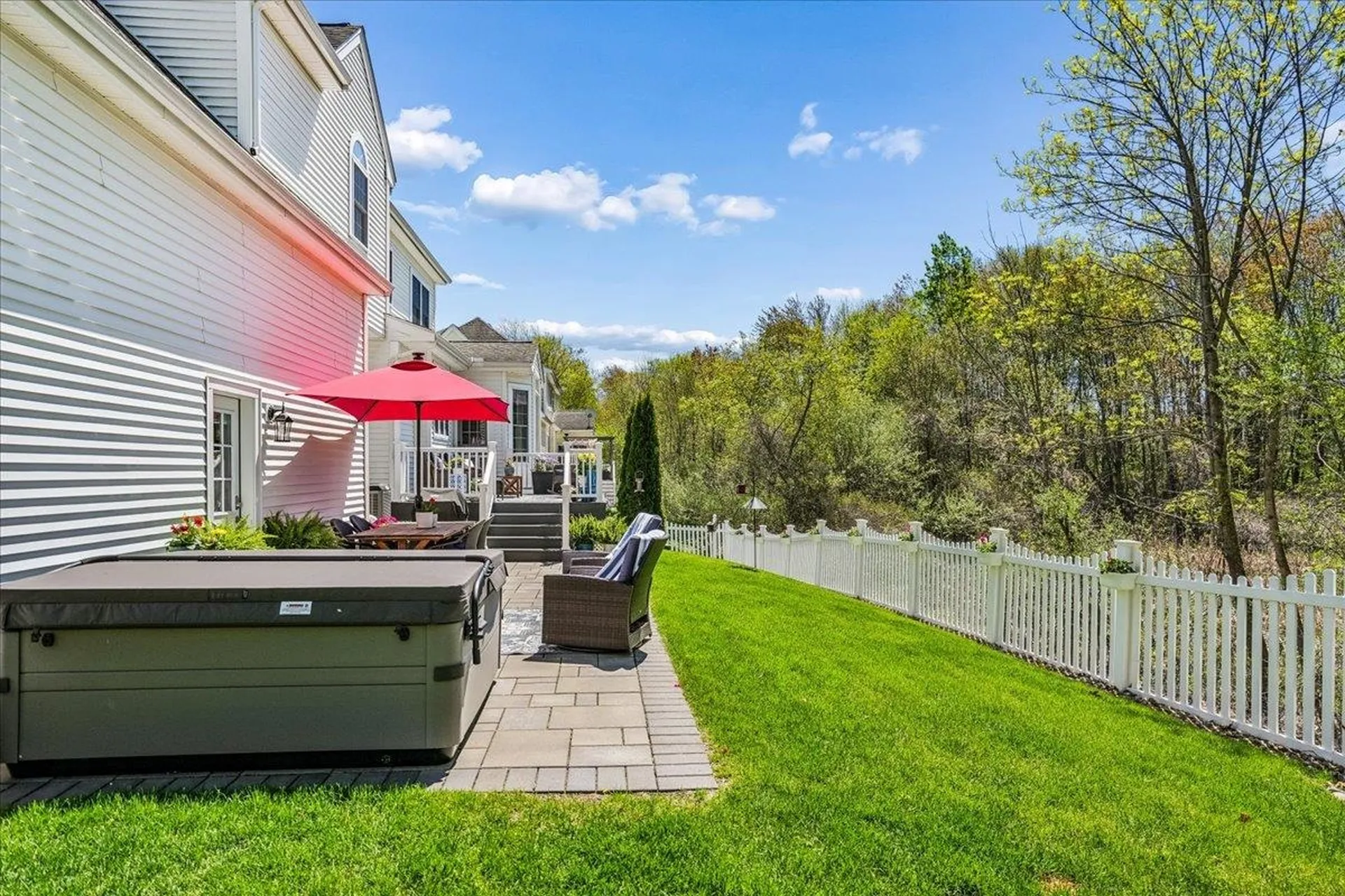 3 Crimson Court Nashua NH 03063